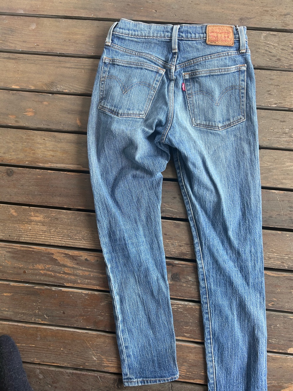 Levi's women 501s - Picture 3 of 7